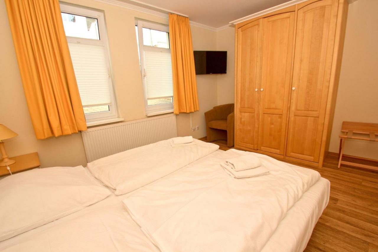 Mit Meerblick Und Balkon, Gratis Nutzung Vom Ahoi Erlebnisbad Und Sauna In Sellin - Meeresblick Fewo 35 Goehren  Exterior photo